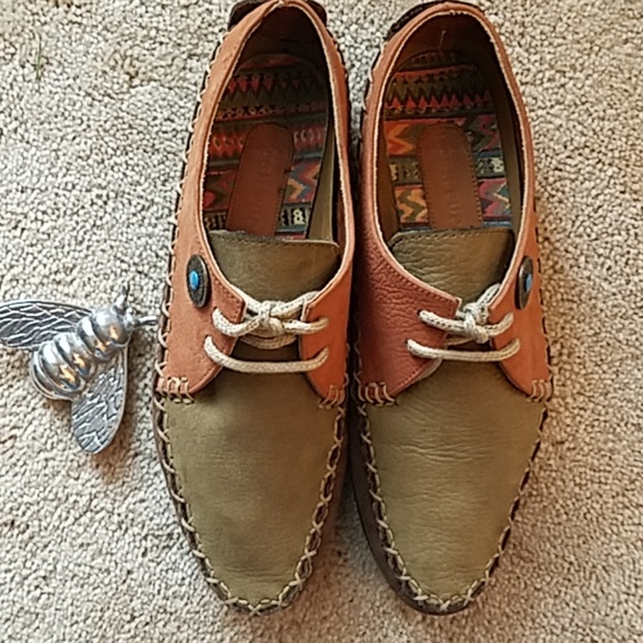 Hush Puppies Moccasin Style Shoes - Picture 3 of 8